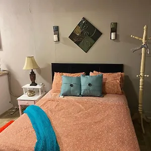 Guest house Rosebud, Rock Sound